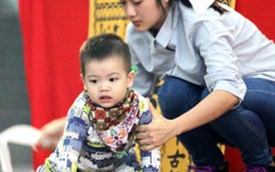 Máy bay rơi ở Vũng Tàu: Con trai 2 tuổi chập chững bên bàn thờ cha