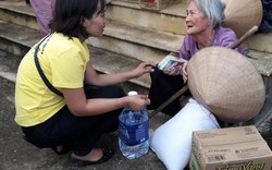 Báo NTNN chia sẻ với người khó khăn xã Sơn Trà