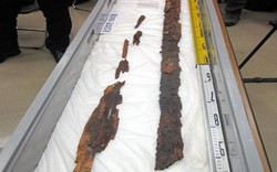 Phát hiện cặp kiếm báu 1.500 tuổi trong hầm mộ Nhật Bản