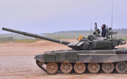 Xem xe tăng T-72B3 Nga trình diễn khả năng vẽ tranh, cắt táo