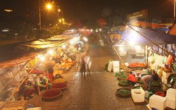 Khám phá khu chợ rau quả đêm tấp nập, rẻ nhất ở Hà Nội