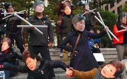 Sự thật về nhóm "Bát tiên" bí ẩn đứng sau điều khiển tổng thống Hàn Quốc