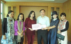 Nhóm Việt kiều Úc tặng hơn 10 triệu đồng ủng hộ đồng bào miền Trung