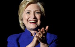 Tờ báo "hố nặng" vì đưa tin nhầm Clinton chiến thắng