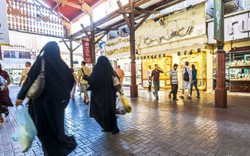UAE: Du khách bị cưỡng hiếp, báo cảnh sát còn bị bắt giữ