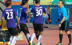 Ký ức AFF Cup: Thủ môn Myanmar đuổi đánh trọng tài Việt