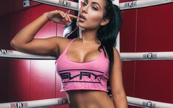 Ring girl sở hữu thân hình nóng bỏng nhờ mê gym