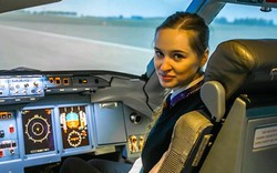 Ngưỡng mộ nữ phi công 23 tuổi với hơn 300 giờ bay của Aeroflot