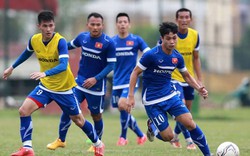Tin tức AFF Cup (1.12): Hữu Thắng hơn hẳn Miura, Indonesia “khóa chặt” Xuân Trường