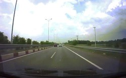 Hoảng hồn xe tải phóng ngược chiều trên cao tốc