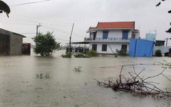 Đà Nẵng: Nước lũ bủa vây, hàng ngàn hộ dân bị cô lập
