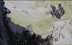Thót tim với màn trượt tuyết từ đỉnh núi dốc tới 4.800 mét