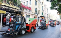 Cận cảnh dàn “siêu xe" quét rác tiền tỉ trên phố Hà Nội