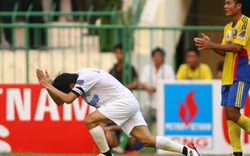 5 vụ vái lạy trọng tài tai tiếng trong lịch sử bóng đá Việt Nam