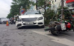 Hà Nội: Mercedes tông liên tiếp nhiều xe trên phố Xã Đàn