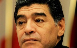 Diego Maradona kiện hai con gái rượu để đòi lại tiền