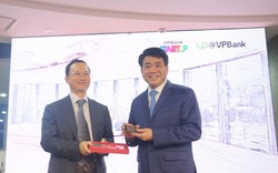 Món quà đặc biệt cộng đồng startup tặng Chủ tịch Nguyễn Đức Chung