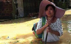 Chương Mỹ - Hà Nội: Làng mạc biến thành sông, dân vật lộn trong biển nước