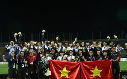 ĐT nữ Việt Nam chính thức nhận tiền thưởng SEA Games từ VFF