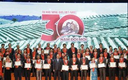Thủ tướng Chính phủ tôn vinh 87 nông dân xuất sắc 2017