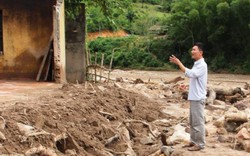 Thầy giáo thoát nạn trong mưa lũ: "Tôi không tin mình còn sống"