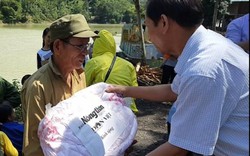 Hành trình cứu trợ người dân vùng lũ Hòa Bình