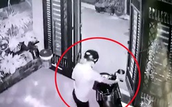 Clip: "Đạo chích" đột nhập vào nhà dân, phá cửa trộm xe máy