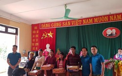 Hòa Bình: Thêm những suất quà về tâm lũ Tân Lạc