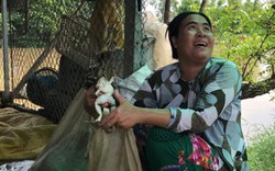 Về chợ "vũ nữ chân dài" ở An Giang mùa nước nổi