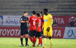 Cựu còi vàng Việt Nam tiết lộ "động trời" về trọng tài V.League