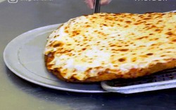 Độc đáo bánh Pizza không làm từ bột, bạn có muốn thử?