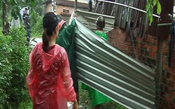 Kinh hoàng lốc xoáy cuốn phăng 40 mái nhà ở Quảng Ngãi