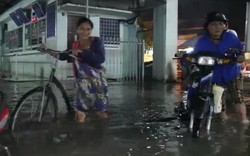 Bệnh viện ven Sài Gòn cấp cứu trong 'biển nước'