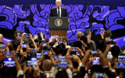 Phát hiện bí mật khi Tổng thống Mỹ Trump phát biểu ở APEC Đà Nẵng