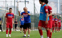 TIN SÁNG (14.11): Chuyên gia Việt chê ĐT Việt Nam “yếu bóng vía”