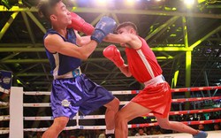 Người Sài Gòn mãn nhãn với sàn đấu boxing lần đầu tiên được tổ chức ngoài trời