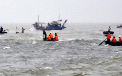 Hơn 100 người tìm kiếm thuyền viên mất tích trên biển Quảng Ninh