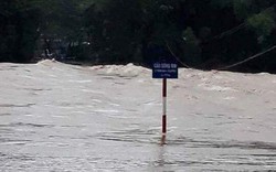 Quảng Ngãi: Hồ chứa đồng loạt xả lũ, cắt giao thông lên Sơn Tây