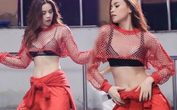 Hà Hồ lộ nội y, khoe eo thon nuột nà trong MV mới