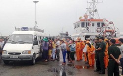 Vụ chìm tàu 6 người chết, mất tích: Đưa thi thể 2 thuyền viên về bờ