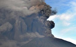 Tin mới nhất về người Việt mắc kẹt ở Bali vì núi lửa Agung