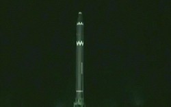 Xem tên lửa mạnh chưa từng có của Triều Tiên rời bệ phóng