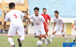 Trận chung kết nghẹt thở của Giải bóng đá học sinh Hà Nội tranh Cup Number 1 Active lần thứ 17