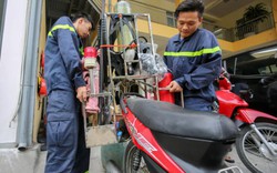 Cảnh sát Hà Nội "chế" xe máy cứu hỏa ứng phó ngõ hẹp