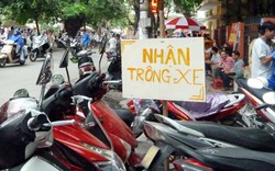 Hà Nội giữ xe trên vỉa hè: Người dân phải đi bộ dưới lòng đường?