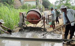 Xã không chứng nhận giấy khai sinh vì dân chưa đóng tiền làm đường