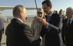 Putin bất ngờ đến Syria ăn mừng chiến thắng IS