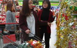 Hệ thống siêu thị hút khách mua đồ Giáng Sinh