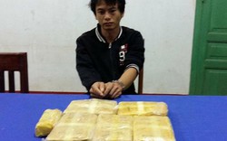 Bắt giữ người Lào vận chuyển 32.000 viên ma túy tổng hợp