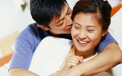 Mỗi lần gần gũi tôi anh đều phải xem phim nóng